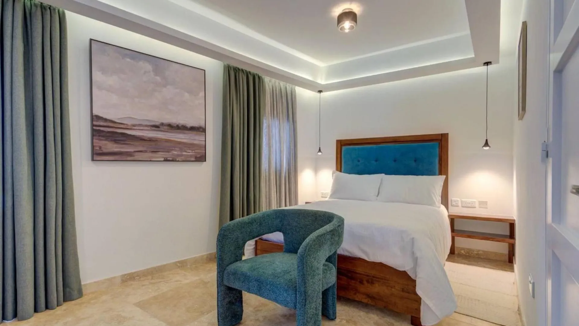 Room In Guest Room - Modern Room With Terrace Near Mdina Rabat