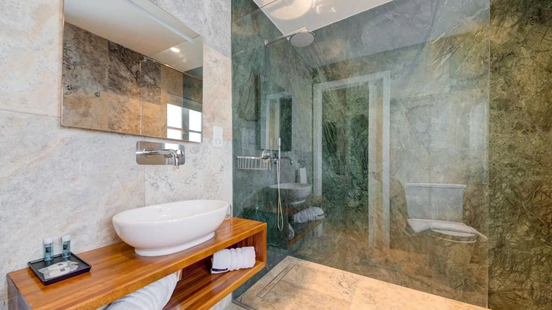 Room In Guest Room - Modern Room With Terrace Near Mdina Rabat