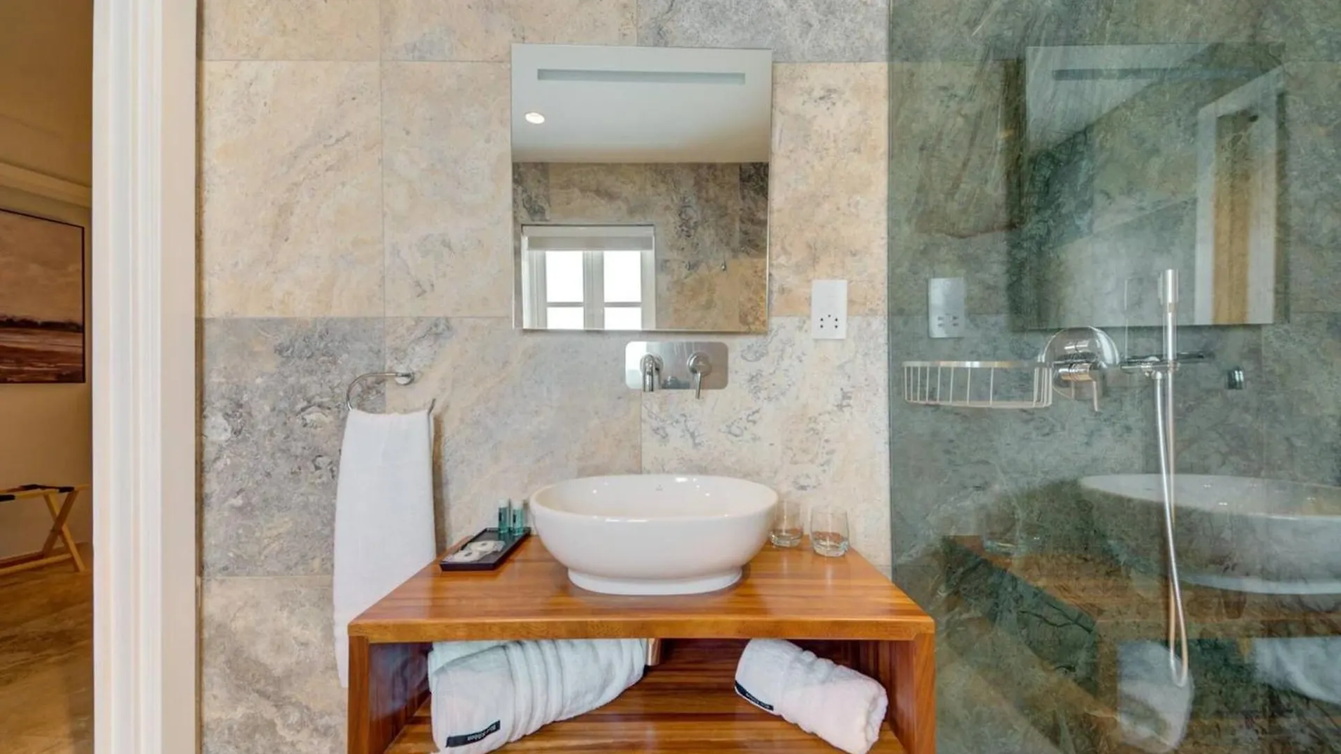 Room In Guest Room - Modern Room With Terrace Near Mdina Rabat 0*,  Malta